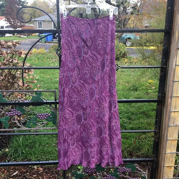 Cambridge Court purple print maxi skirt size 6 - Picture 2 of 4